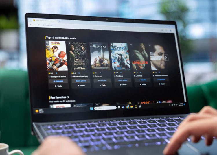 Cara Download Film Netflix di HP atau Laptop dengan Mudah