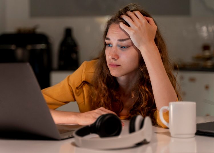 Kenapa Banyak Gen Z Pilih ‘Cuti Sosial Media’ Setelah ‘Burnout’ Digital?