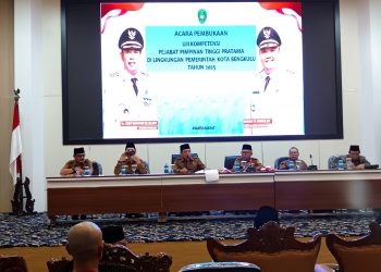 Walikota Dedy Wahyudi saat membuka job Fit JPT Pratama di pemkot Bengkulu
