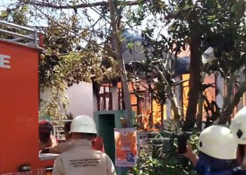 Gudang Bapelkes Bengkulu Terbakar Hebat, Diduga Dipicu Pembakaran Sampah