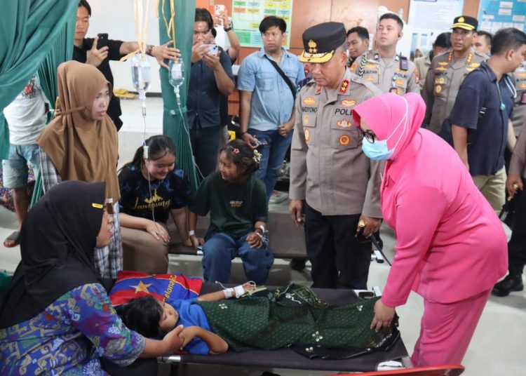 Kapolda Bengkulu Tinjau Korban Keracunan MBG di Lebong, Dapur Makanan Jadi Sorotan