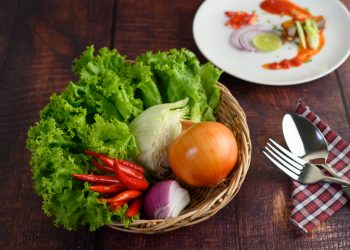 Nikmat Dijadikan Lalapan, Ini Dia 5 Manfaat Daun Sintrong Untuk Kesehatan