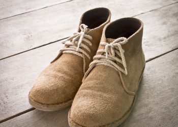 Jangan Salah! Begini Cara Tepat Mencuci Sepatu Bahan Beludru