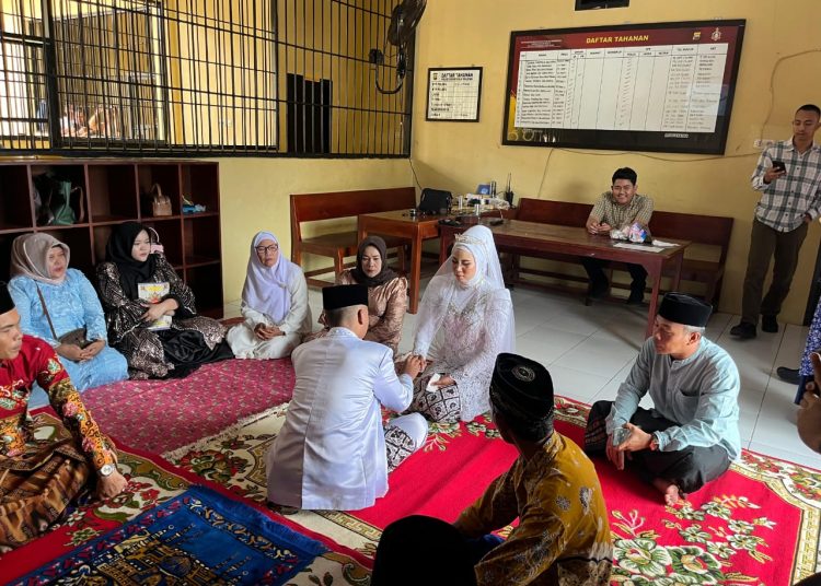 Langkah Humanis Polres Bengkulu Selatan, Izinkan Tersangka Pembacokan Menikah di Ruang Tahanan