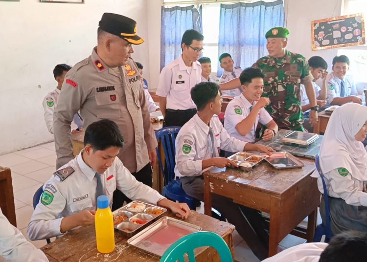Program Makan Bergizi Gratis Tahap Dua Dimulai, 1.626 Siswa di Bengkulu Selatan Dapat Hidangan Sehat