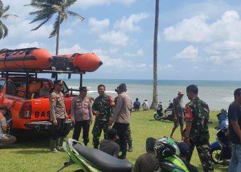 Kapal Nelayan Karam Dihantam Ombak di Bengkulu Utara, Satu Tewas dan Satu Hilang
