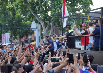 Ribuan Warga Hadiri Parade MotoGP Mandalika 2025, Ada Francesco Bagnaia