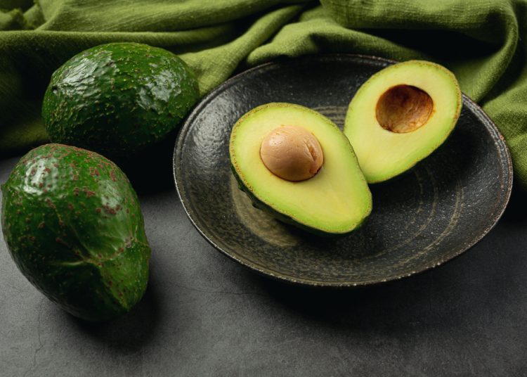 Nggak Cuma Enak, Alpukat Ternyata Bisa Bikin Berat Badan Naik Loh!