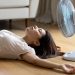 Nyaman Tapi Berisiko, Dampak Buruk Tidur Pakai Kipas Angin