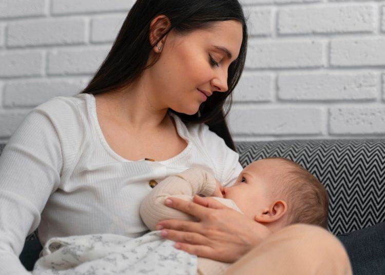 Ingin Produksi ASI yang Melimpah? Ikuti 5 Cara Ini