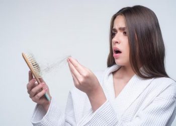 Ini 7 Tips Untuk Mengurangi Rambut Rontok!