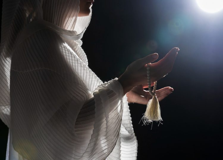 Ini Penyebab Kenapa Kita Susah Bangun Untuk Sholat Tahajud