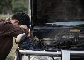 Berisiko Hilang Kendali, Kenali 7 Tanda Transmisi Mobil Manual yang Bermasalah