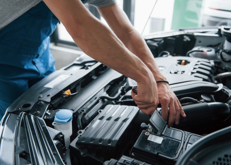 Ini Dia 7 Penyebab Aki Mobil Tekor, Nomor 7 Bisa Berbahaya