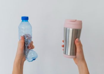 Jangan Anggap Sepele, Ini Bahaya Mengisi Ulang Botol Minum Sekali Pakai