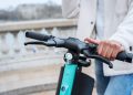 Simak Tips Mudah Mengisi Baterai Sepeda Listrik yang Benar
