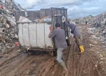 Sopir Angkutan Sampah Keluhkan Akses TPA Air Sebakul, DPRD Janjikan Solusi Cepat