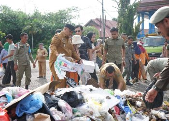 Pemkot Bengkulu Kaji Opsi Ambil Alih Pengelolaan Sampah dari Swasta