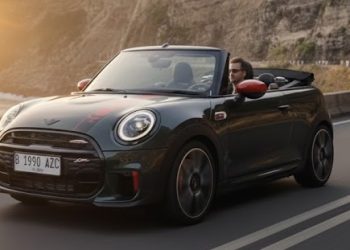 Review Mini Cabrio JCW: Sensasi “Go-Kart” Atap Terbuka yang Bikin Candu!