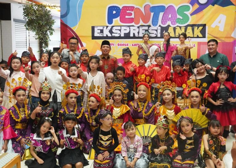 Atrium Mega Mall Bengkulu Bergemuruh, 55 Anak Tampil Percaya Diri di Pentas Ekspresi Anak