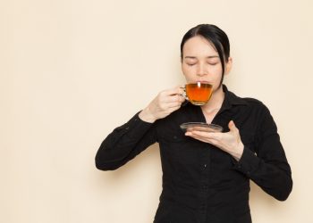 Hindari Kebiasaan Minum Teh Setelah Makan, Jika Tidak Ingin 5 Hal Ini terjadi