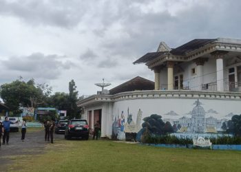 Tim Pidsus Kejari Kepahiang Geledah Rumah Pribadi Bando Amin C Kader  di Desa Pematang Donok Kecamatan Kabawetan