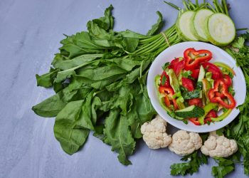 7 Manfaat Bayam Bagi Ibu Hamil Muda dan Tua