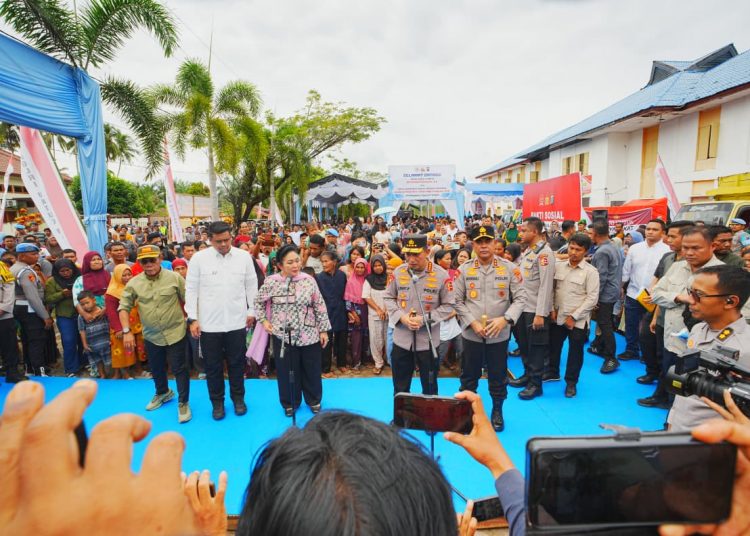 Kapolri dan DPR RI Tinjau Huntara Korban Banjir di Sumatera Utara