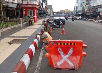 Pemkot Bengkulu Percantik Jalan KZ Abidin, Kanstin Trotoar Dicat Merah Putih