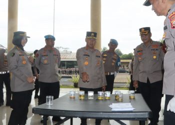 Usai Apel, Kapolda Bengkulu Gelar Tes Urine Mendadak untuk Pamen, Tegaskan Zero Tolerance Narkoba