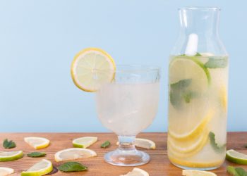 7 Cara Alami Mengusir Dahak di Tenggorokan yang Mengganggu