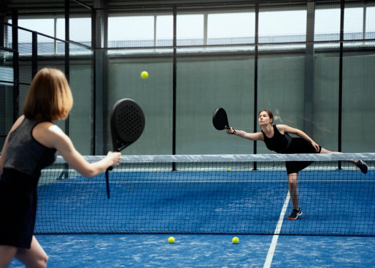 Tenis vs Padel: Apa Bedanya dan Mana yang Cocok untukmu?