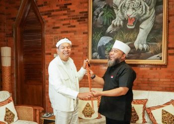 Gubernur Helmi Hasan Temui KDM dan Salurkan Bantuan untuk Bandung Barat