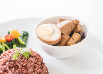 Rekomendasi Makanan untuk Ibu Hamil untuk Atasi Morning Sickness