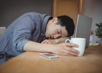 Ternyata Ini 5 Penyebab Mudah Mengantuk Saat Puasa, Simak Juga Cara Mengatasinya