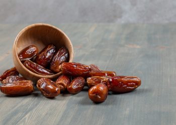Ibu Hamil Suka Makan Kurma Saat Berbuka? Perhatikan Tanda-Tanda Ini