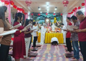 Rayakan Imlek 2026 Tanpa Barongsai, Umat Buddha di Bengkulu Fokus Doakan Kedamaian Bangsa