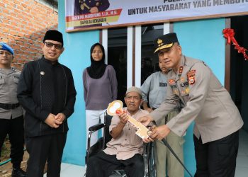 Kapolda Bengkulu Resmikan Bedah Rumah ke-68 Untuk Penyandang Disabilitas di Pematang Gubernur